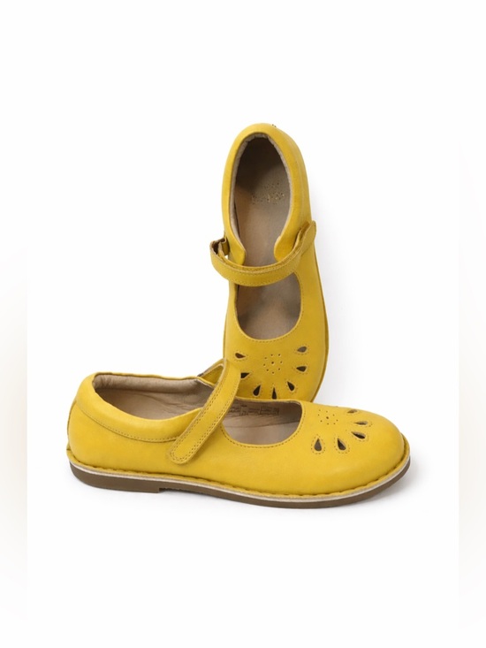 Mini Boden Shoes - MINI BODEN Yellow Leather Mary Jane Flats with Perforated Detail 39